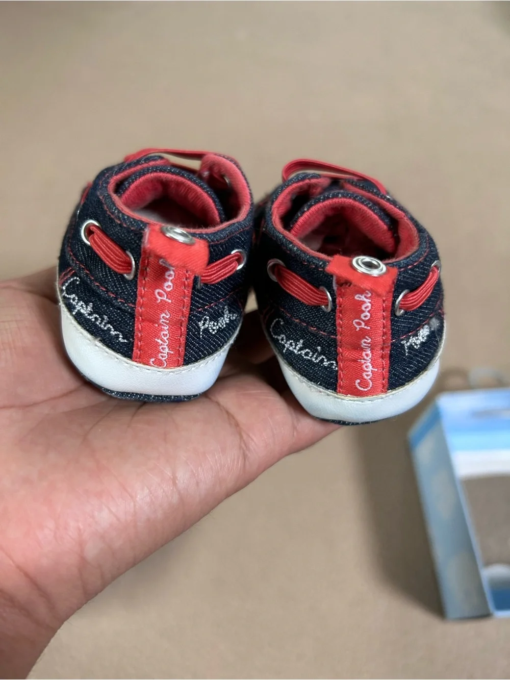 WINNIE THE POOH - Infant Shoes